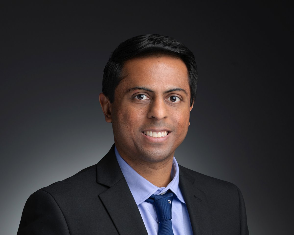 OrthoAtYale's tweet photo. Watch this @YaleMedicine video to meet Raj Gala, MD and learn more about his approach to #patientcenteredcare.
#Spine #SpineSurgeon #BackPain #PinchedNerve #Fusion #RoboticSpineSurgery
https://t.co/RAnnOrbpLq https://t.co/2ZYQVv4FqQ