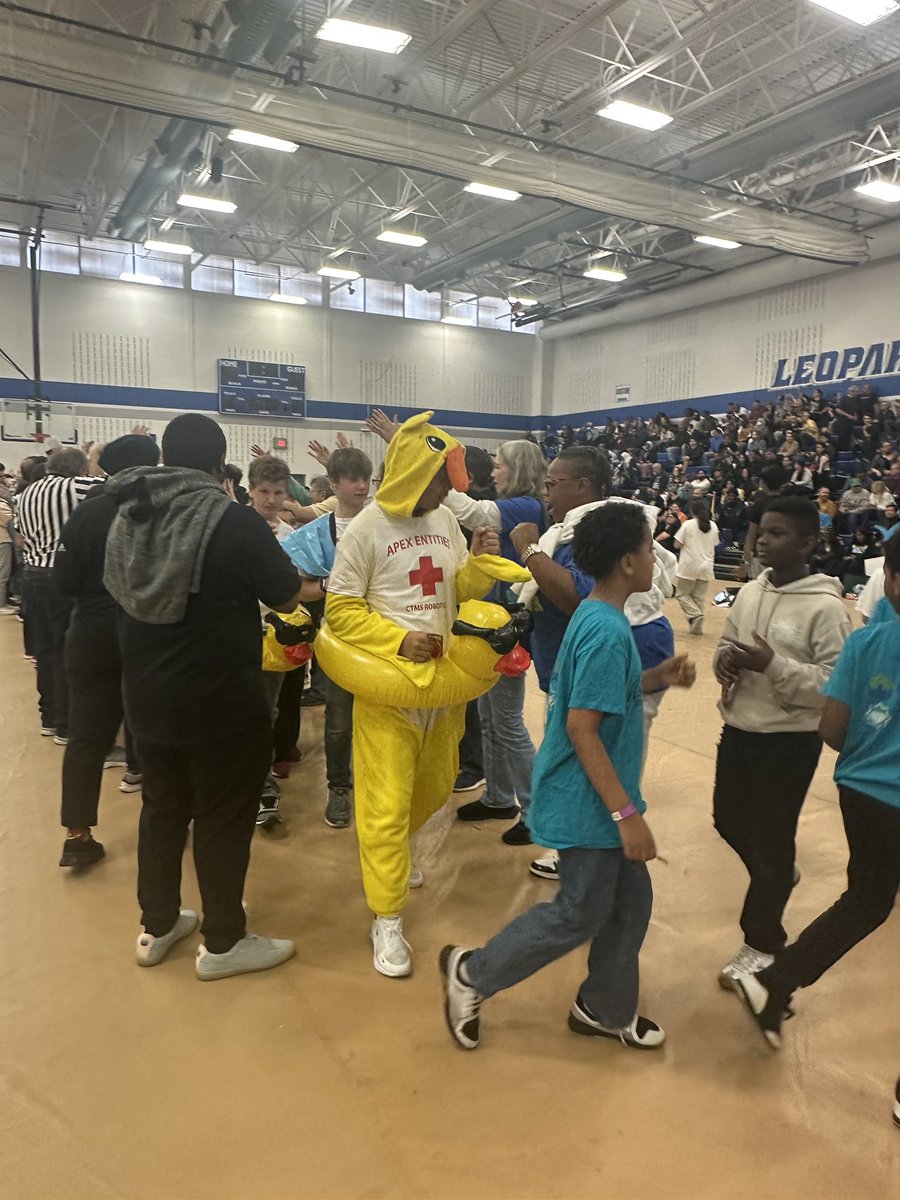 mscompsci22's tweet image. There were sailors, pirates, ducks and more at the FIRST LEGO League Regional Championship robotics competition!! 🤖⚙️Thank you @adamsonleopards for allowing @DallasisdSTEM to host our 2024/2025 season! 👏🏽👏🏽Your campus is awesome! @dallasschools @FIRSTinTexas @Dallasacademics