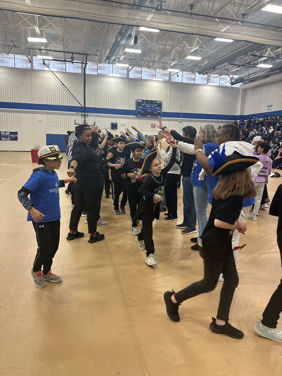 mscompsci22's tweet image. There were sailors, pirates, ducks and more at the FIRST LEGO League Regional Championship robotics competition!! 🤖⚙️Thank you @adamsonleopards for allowing @DallasisdSTEM to host our 2024/2025 season! 👏🏽👏🏽Your campus is awesome! @dallasschools @FIRSTinTexas @Dallasacademics
