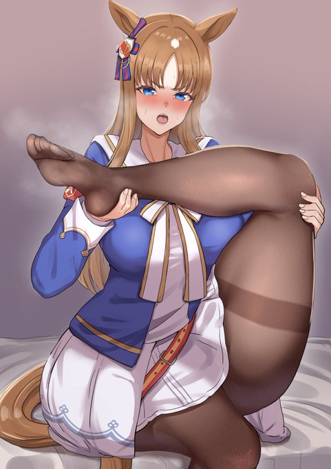 レジェンドレース後
トロフィー用の靴を要求したら何故かキレながら足を差し出してくるgrsちゃんの絵 