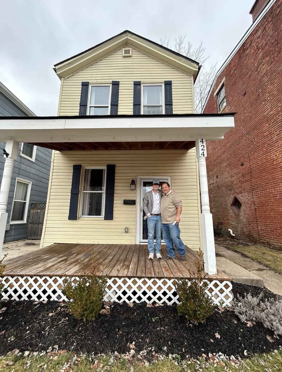 A few days ago my mother and I closed on my first ever organic lead. Felt good to be the one that they chose to get the job done. Thank you Logan Holmes, and the Holmes family. You will always hold a special place in my heart!!