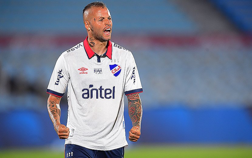 31 goles en 55 partidos con Nacional, si cuento asistencias no tiene gracia.

El mejor jugador del medio local, una garantía de gol en Nacional, ninguna apuesta rara.