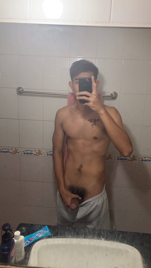 X (@xxxksxkh) on Twitter photo 