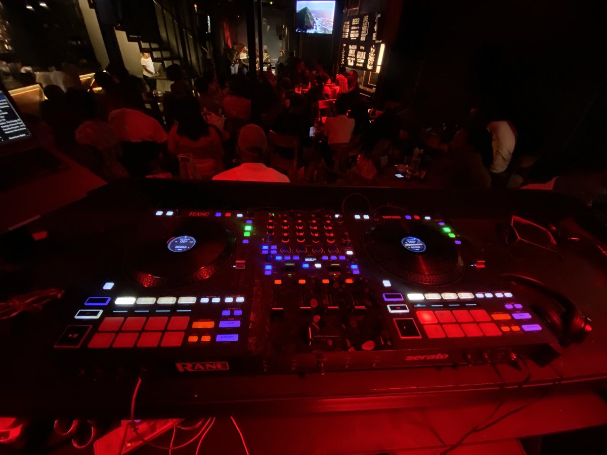 SirLoope's tweet photo. Vibes ku Vibes at @clamato_lounge https://t.co/lQMSLM9ctv