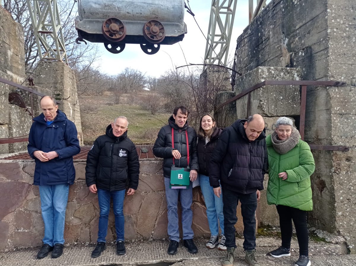 CryptoDomAlts's tweet image. 🔵Este fin de semana, la vivienda El Olivo disfrutó de una fantástica excursión en plena naturaleza.

👉🏼Visitaron Hontoria de la Cantera y recorrieron el sendero minero de San Adrián de Juarros.

💙 ¡Un plan perfecto para disfrutar del buen tiempo, aire libre y la compañía!