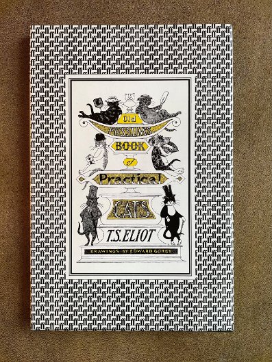 eliotfoundation's tweet image. Happy 100th Birthday Edward Gorey!
A well known lover of cats, Gorey illustrated the 1982 edition of Old Possum's Book of Practical Cats 🐈⬛