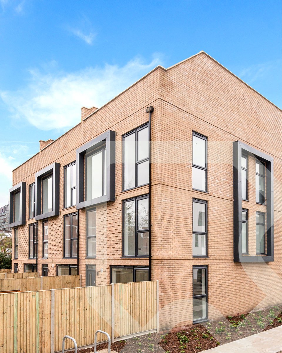 TeamZunikh's tweet image. Step inside Newgate Mews. 🏡

A testament to our commitment to quality and attention to detail.
zunikh.co.uk/developments/

#newhomedevelopment #doinggood #propertydevelopment #propertyinvestment #construction #realestatedevelopment #realestate #realestateinvestment #investment