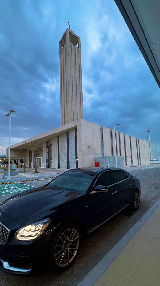 68v's tweet image. #مساء_الاجواء_الحلوه 🌧️