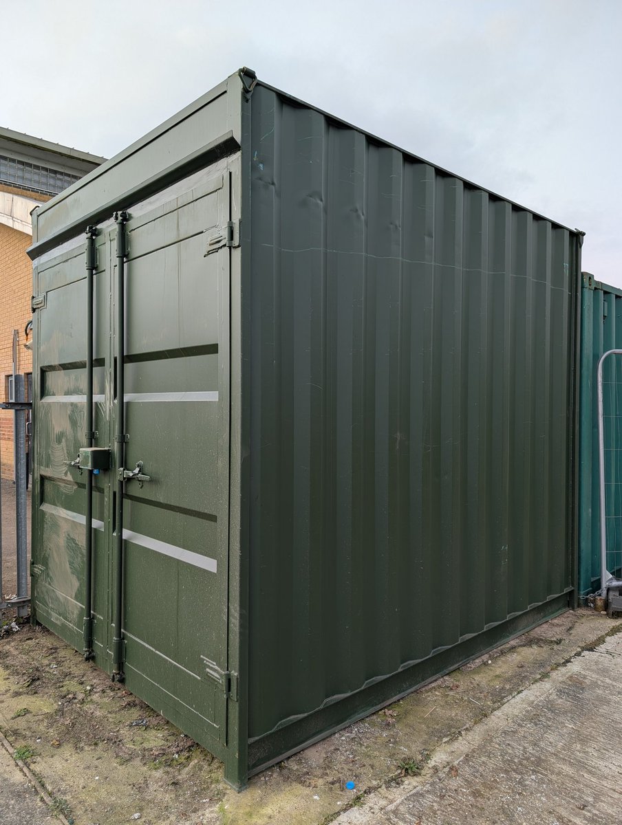 TorquespeedYFC's tweet image. Supported by @FootballFoundtn , club fundraising &amp;amp; the site team at @ThurstableSch for giving us space, we are now proud custodians of a new storage container for club equipment.
Our extended thanks to you.
Thank you @LionContainers for delivery too.

COME ON YOU ORANGE 

🧡🖤🧡