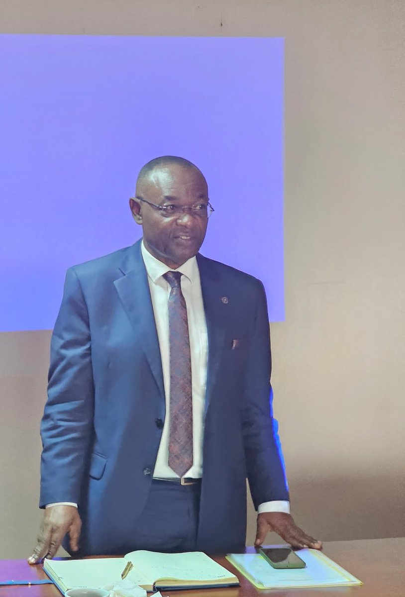 raphaelMagyezi's tweet image. The digital transformation of market management is here, and @MoLGUganda is leading the way. I am proud to support the push for automated revenue collection systems that will boost efficiency, transparency, and profitability. This could be a game changer for our markets.…
