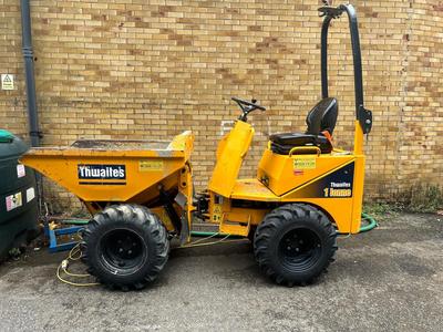 Ask us if we sell TOP brands such as #Bobcat and #AVANT and we will say YES!!
Ask us if we HIRE machinery too and we will also say YES !
We do what it says on the tin #TVEHIRE and SALES!
On hire we have the awesome #THWAITES 1 TON SKIP LOADING DUMPER 
LINK IN BIO

#Oxfordshire