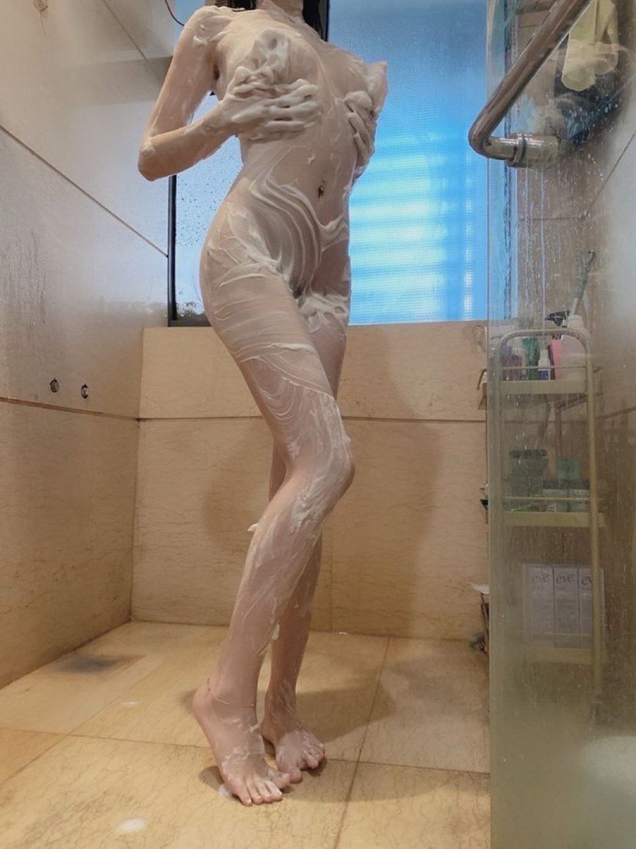 有我這樣的炮友 你們一天會想要幹幾炮 ？ 

A.沒想法 
B.幹1炮 
C.幹3炮 
D.一夜7炮 
E.一直幹 被榨乾