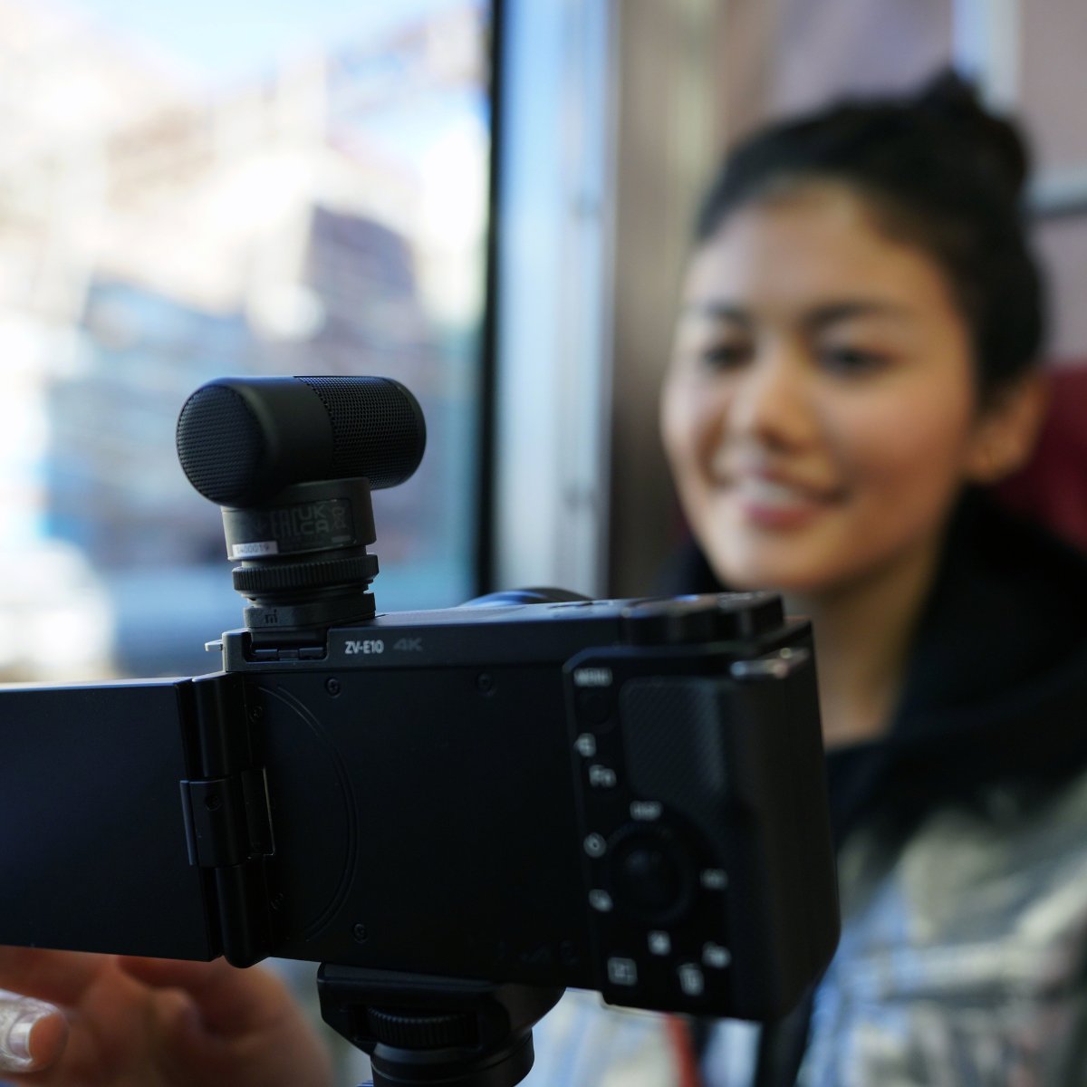 Un bon boîtier ne suffit pas pour une vidéo pro ! Pour une captation sonore et une image stable, il vous faut des accessoires dédiés. 🎥Découvrez tout ce que vous devez savoir pour filmer comme un pro au Salon de la Photo ➡️ urlr.me/C6NBSW