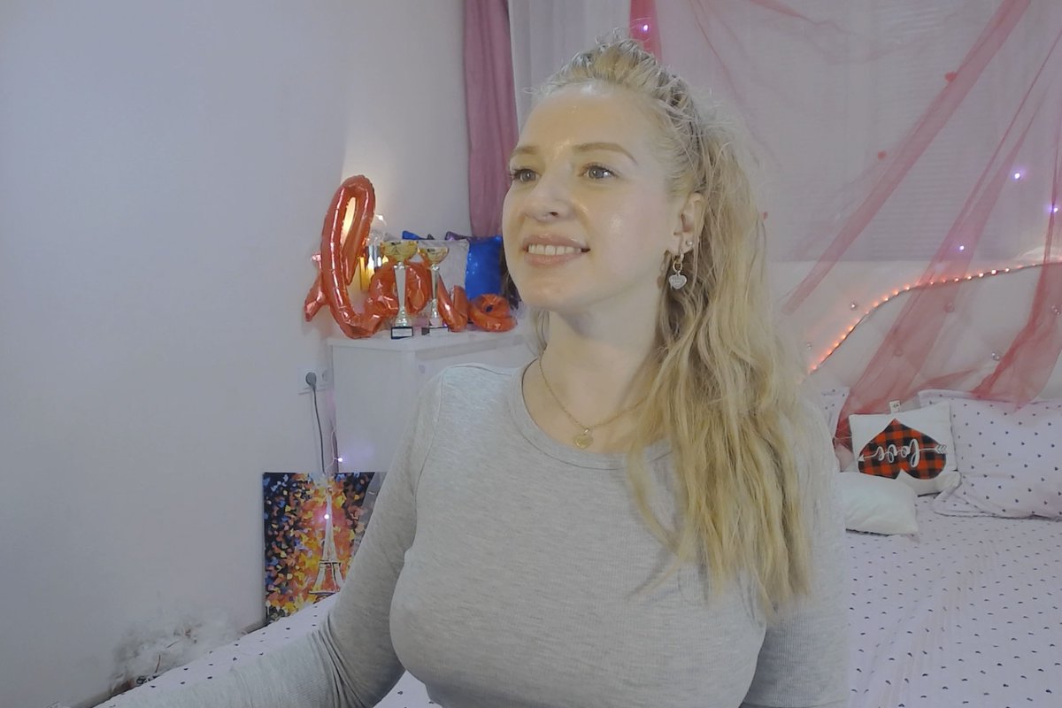Mon_Amore_'s tweet photo. @xcams_live Sign up  😀😀 https://t.co/9OaJ12bnxP🤪 https://t.co/rQU5NUb1x9