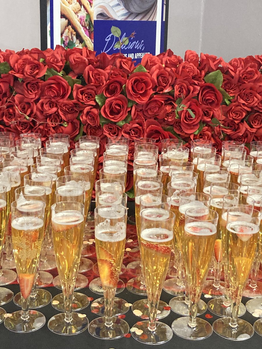 delstatedining tweet media