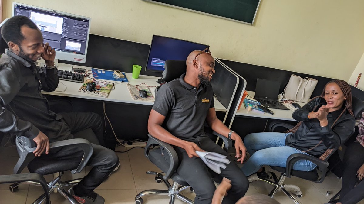 smartDarasa tweet media