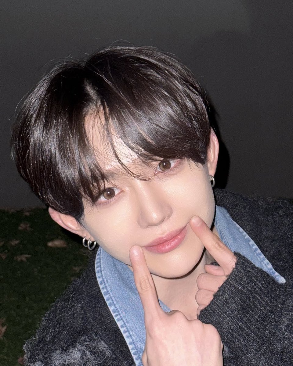 VahnFrance's tweet photo. INSTAGRAM | 17.02.25
[#VAHN 🦊] 

Coupe de cheveux

#나인아이 #NINEi #VAHN https://t.co/6LKES8kISC