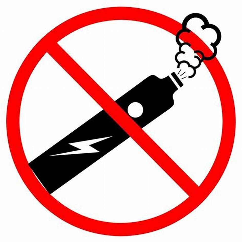 Vaping may seem like a "safer" alternative, but the truth is, it comes with serious risks:
❌ Lung Damage
❌ Nicotine Addiction
❌ Heart Risks
Don't let the smoke and mirrors fool you. Your health is worth more!  #VapeFree #QuitVaping
