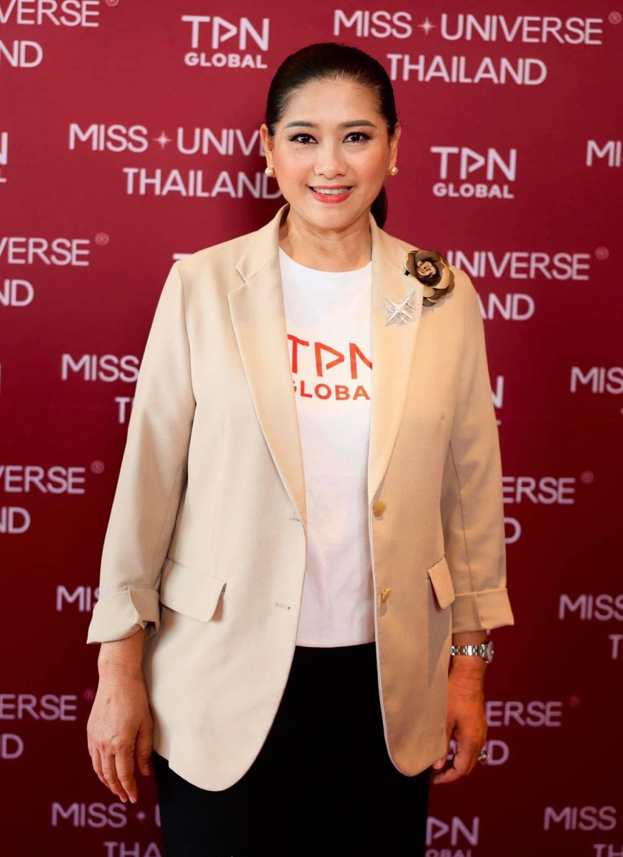 roadtomissth's tweet photo. ขอกำลังใจคนละ 1 คอมเมนต์ให้ผู้หญิงเก่งคนนี้หน่อยค่ะ #MissUniverseThailand https://t.co/gPgku19rzC