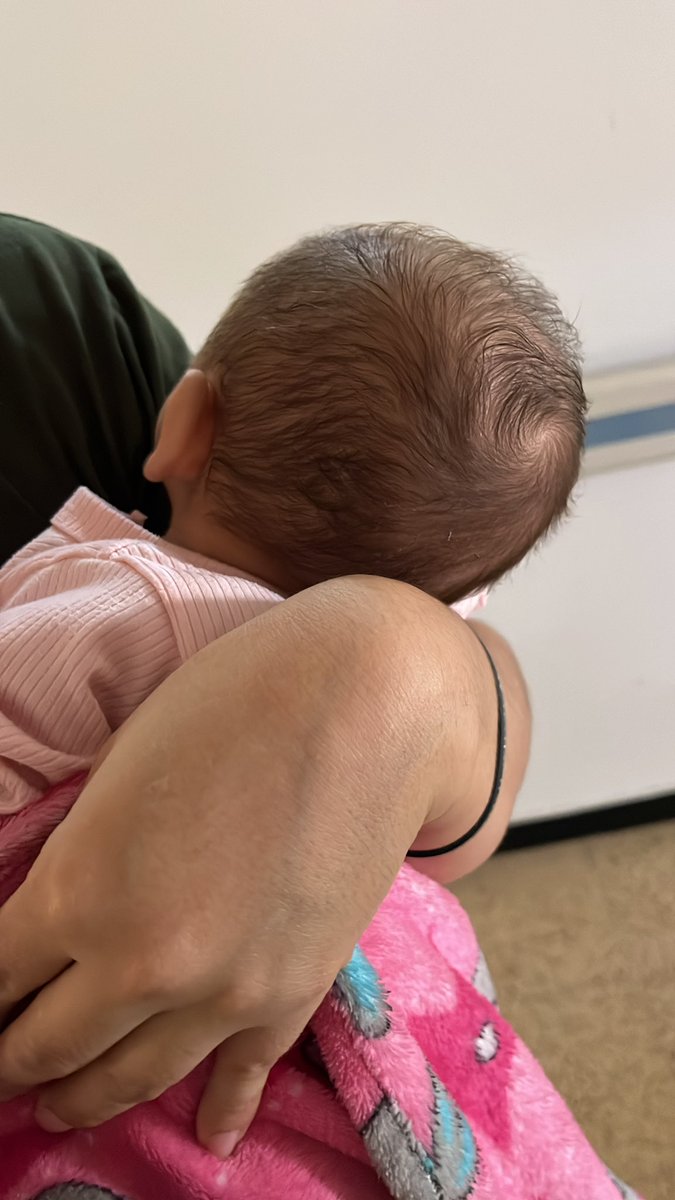 adrianjaimest's tweet photo. . @Supersalud la EPS Sanitas no ha enviado una ambulancia para trasladar a mi hija, (una bebé de 4 meses de nacida) a Barranquilla ante un tratamiento que requiere en su corazón con cardiología pediatría. Aprobaron cama en la clínica general de norte el sábado y hasta hoy… https://t.co/ZxVuqJChgL