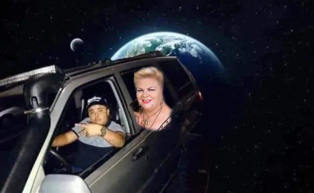 Prankedyy's tweet photo. Paquita la del Barrio ya está con el viejon 😔 https://t.co/3HlL5ZsC62