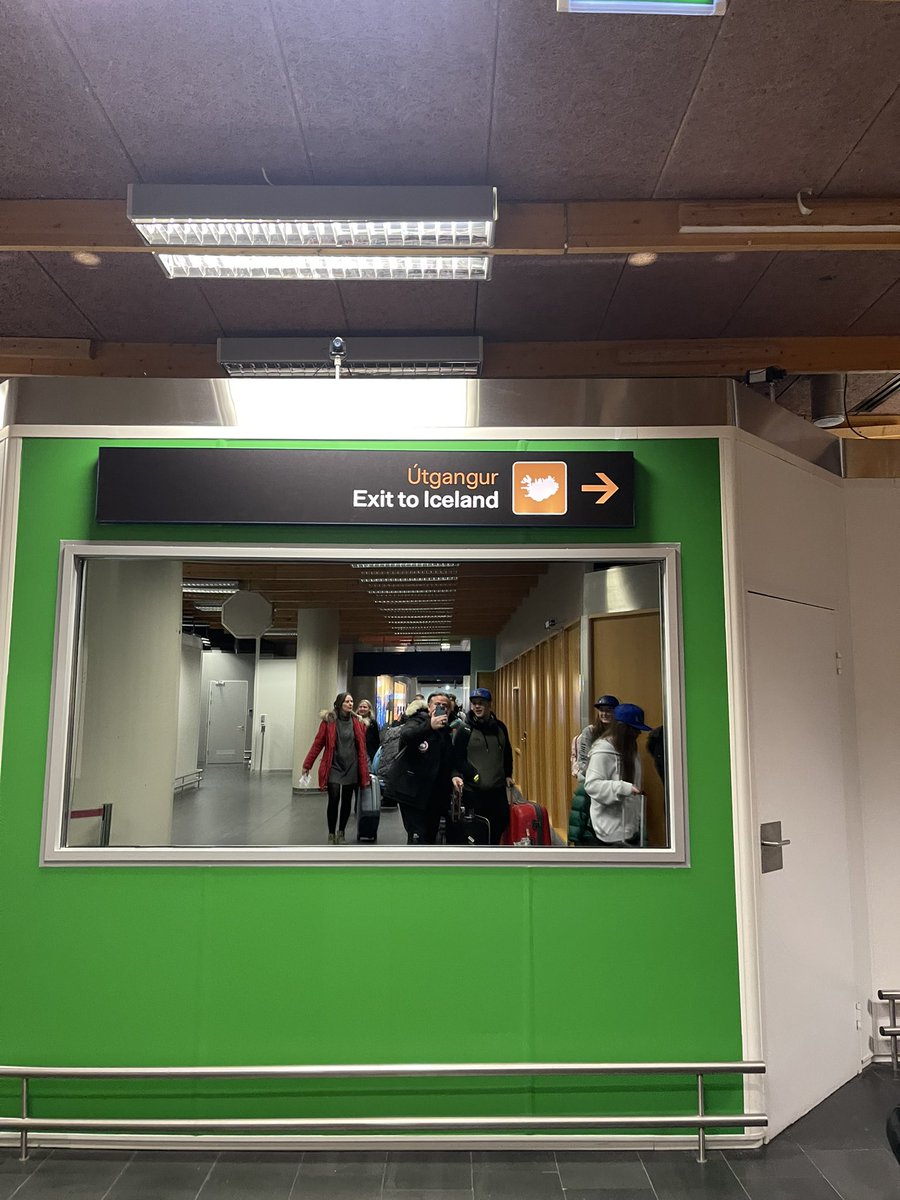 Hele’s Iceland tweet media