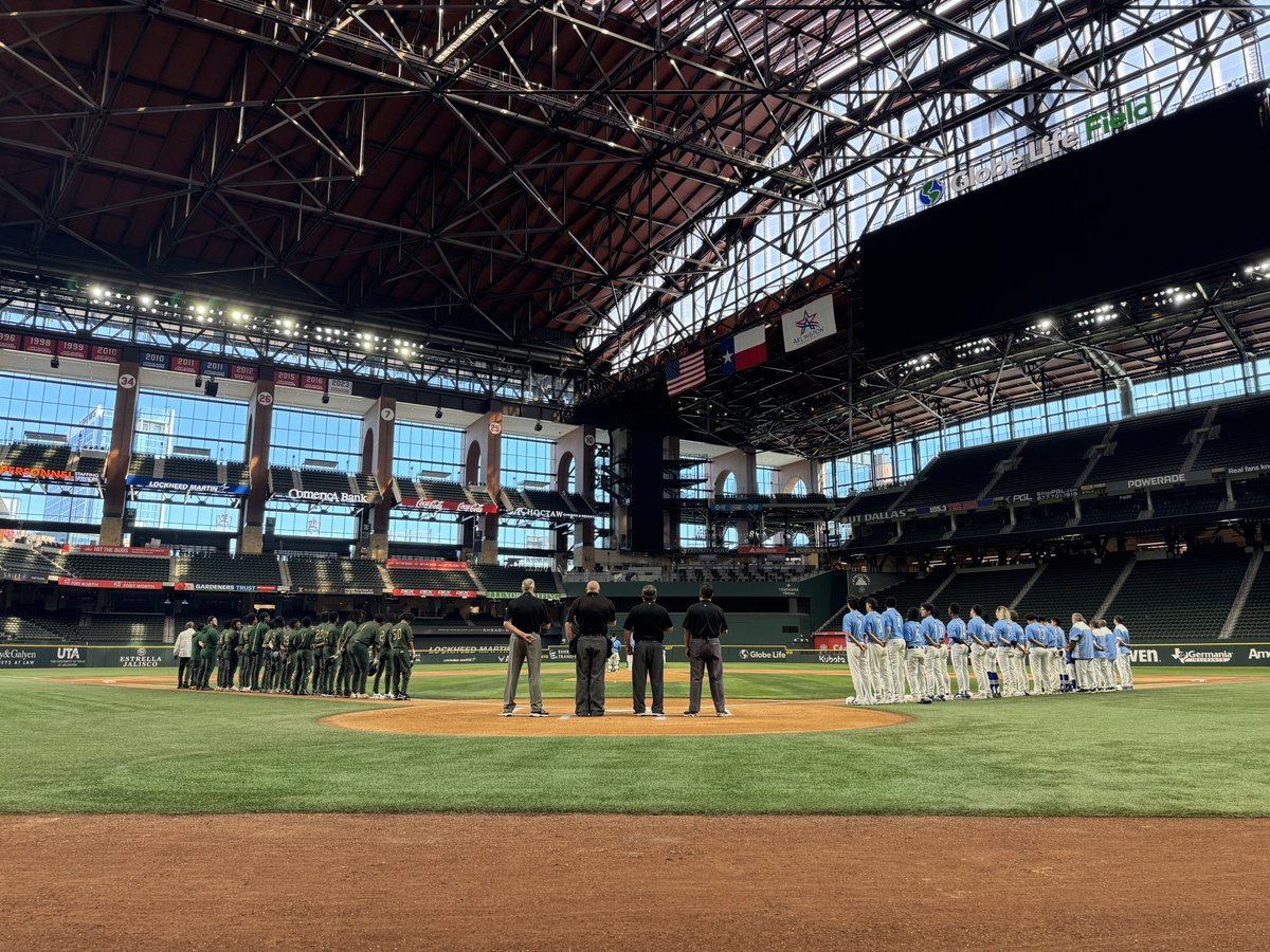 ✭Five Tool Texas✭ (@fivetooltexas) on Twitter photo Stay tuned for coverage beginning shortly from Globe Life Field as <a href="/DeSotoEagleBsbl/">DeSoto Baseball 🦅⚾</a> faces off against @TrueNorthBase.
#WatchEm Stay tuned for coverage beginning shortly from Globe Life Field as <a href="/DeSotoEagleBsbl/">DeSoto Baseball 🦅⚾</a> faces off against @TrueNorthBase.
#WatchEm
