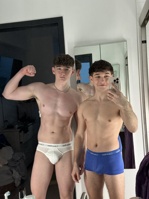 Any men out there still find an all natural man body attractive? https://t.co/t49SQi59Eb https://t.c