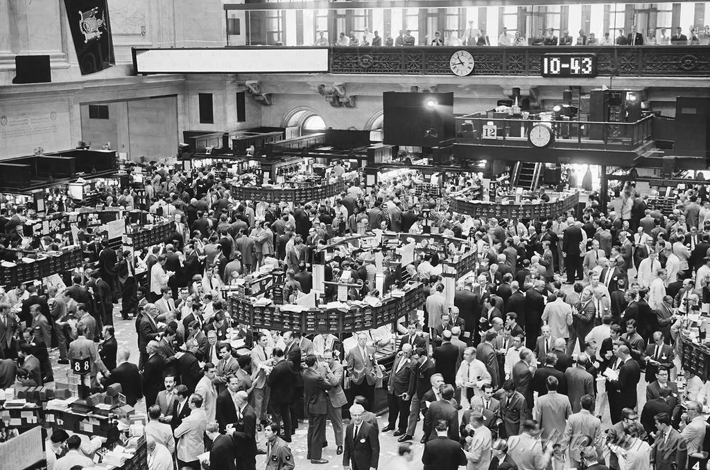 gmci_'s tweet photo. The History of Financial Indexes: How It All Began. 🏦

Market indices have shaped investing for over a century.

From 1884's first stock index to today's crypto benchmarks, these tools have revolutionized benchmarking and investing.

Let’s explore their history &amp; impact. 👇 https://t.co/CmrsFlmkCb