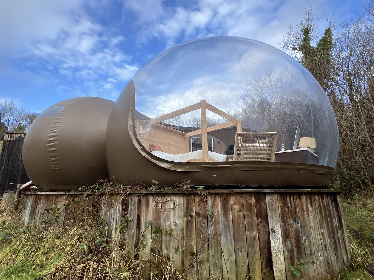 ChinaServices's tweet photo. Northern Ireland's Bubble  Hotel, will absolutely blow your mind, in addition to the beautiful surroundings and exquisite food, there are full of details, the room, restaurant, sauna, breakfast every place exceeds your expectations ✨ want to go quickly come to me to book it! https://t.co/fAhLhmiHsj