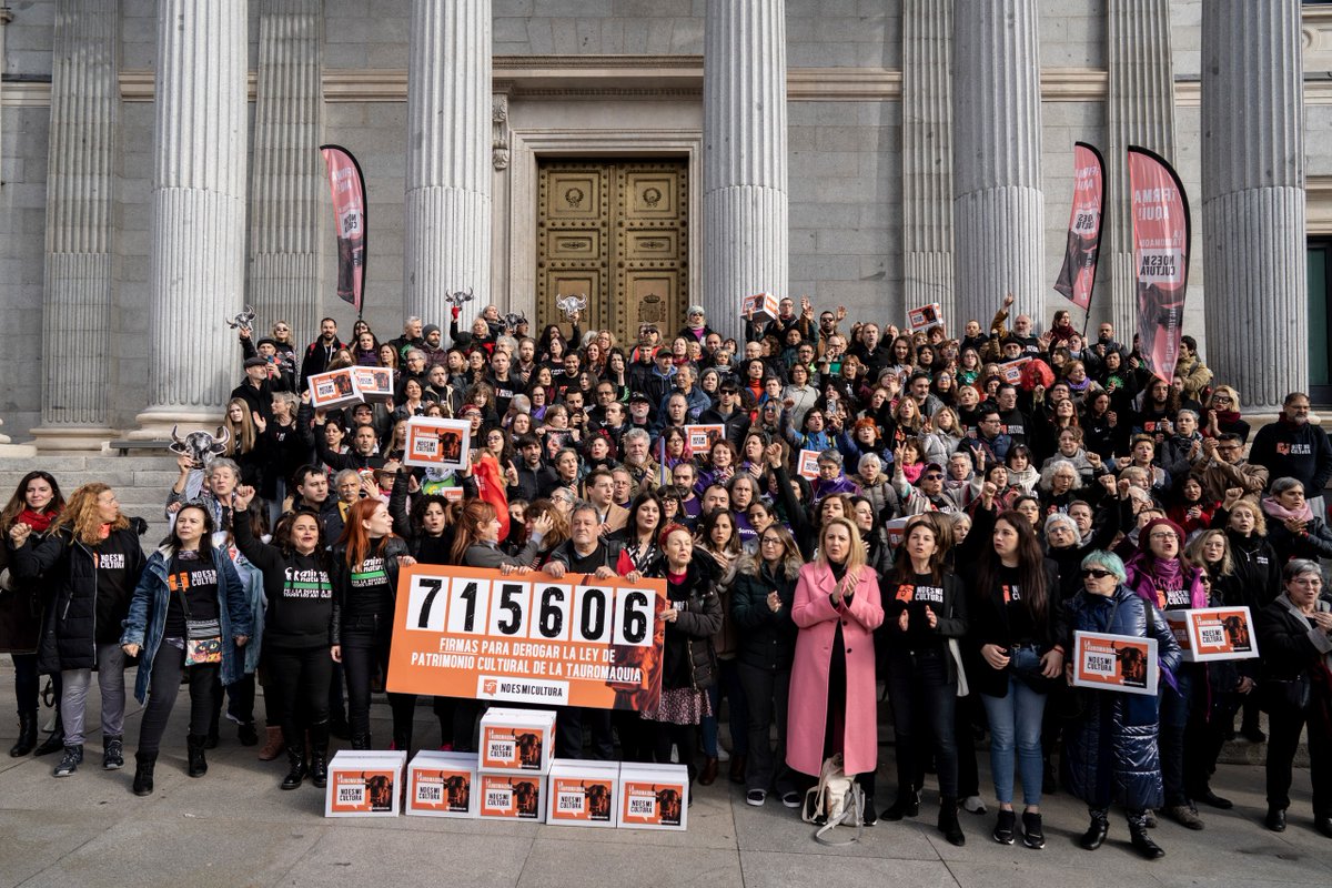 APDDA (@apdda) on Twitter photo Nuestro + sincero reconocimiento y gratitud a las miles de fedatarias y voluntarias que han convertido la ILP <a href="/NoEsMiCultura/">NoEsMiCultura</a> en un éxito de democracia. Con enorme esfuerzo y generosidad han recogido 715.606 firmas para derogar la ley q blinda la tauromaquia como patrim. cultural. Nuestro + sincero reconocimiento y gratitud a las miles de fedatarias y voluntarias que han convertido la ILP <a href="/NoEsMiCultura/">NoEsMiCultura</a> en un éxito de democracia. Con enorme esfuerzo y generosidad han recogido 715.606 firmas para derogar la ley q blinda la tauromaquia como patrim. cultural.