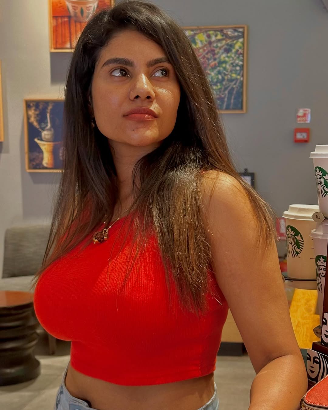 GkASVMYbMAAljJQ?format=jpg&name=large