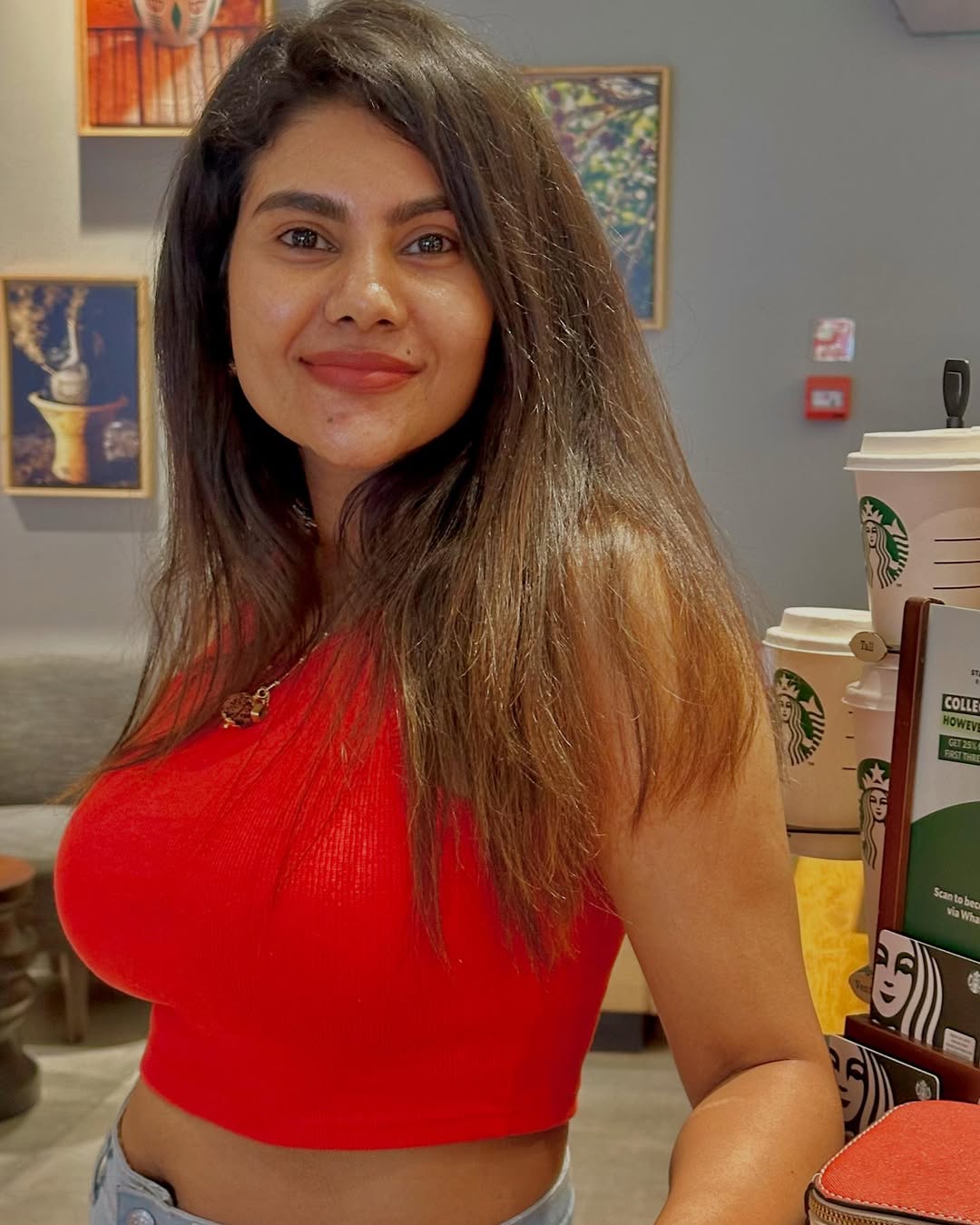 GkASVONaAAEPG2-?format=jpg&name=large