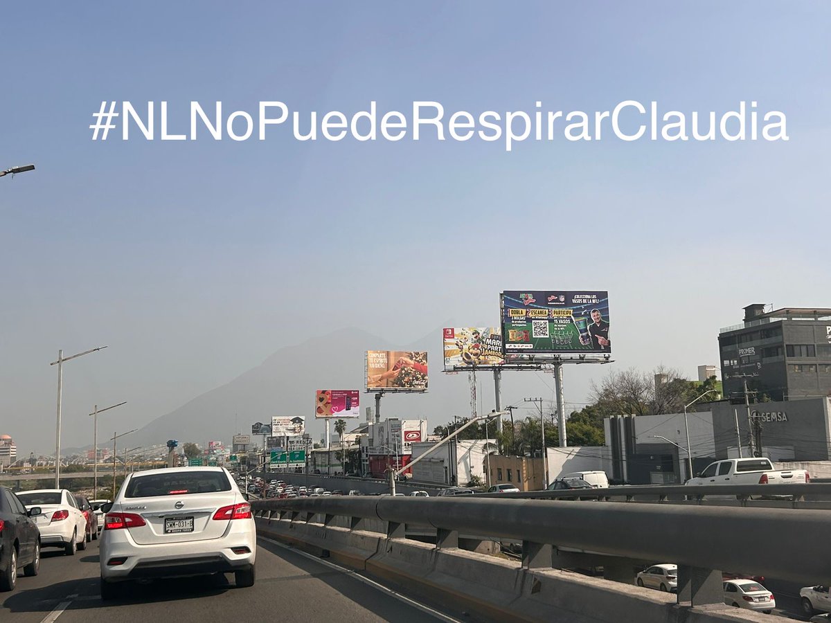trynidi's tweet photo. @MedioAmbienteNL 
#NLNoPuedeRespirarClaudia 
Ahí debería estar el Cerro de la silla 😒 https://t.co/WYTzwEw2sa