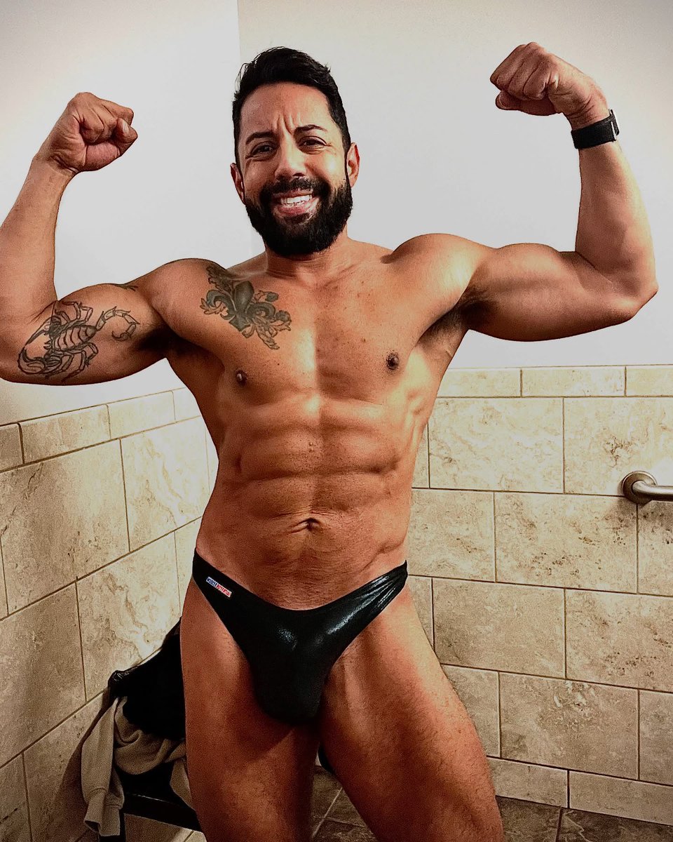 musclepotential's tweet photo. Repost from @fitdad_over_40:
More progress!!! Diet on point, lifts on point, and f ing exhausted!!! πͺπ½π₯΄π© But Iβm still doing it!!!
#MusclePotential #PCAArmy #NPC #posingsuit #posingtrunks #classicphysique #bodybuilding #posingpractice #bodybuildinglifestyle https://t.co/uaPspNORAW