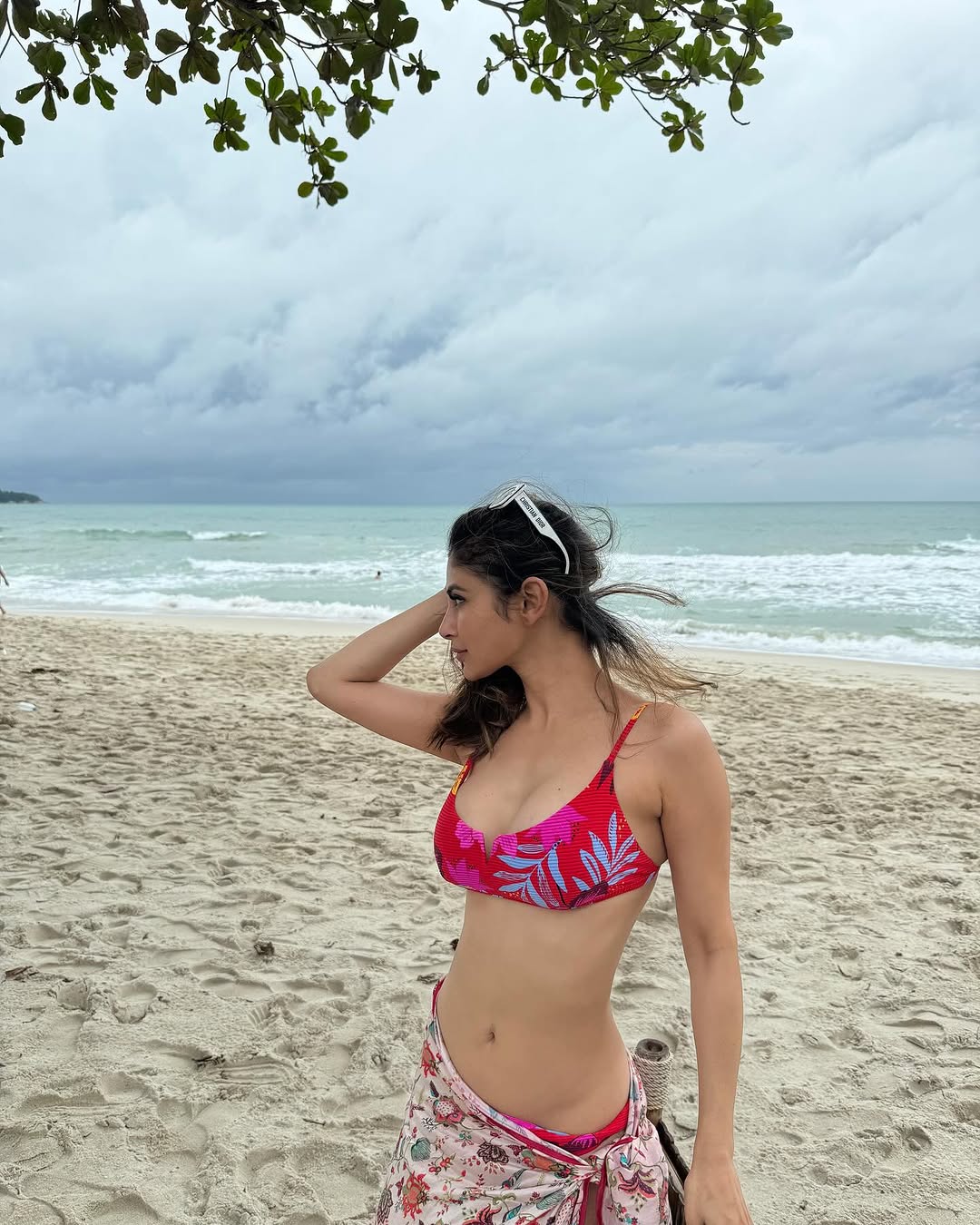 GkATa4CWAAAT-rh?format=jpg&name=large