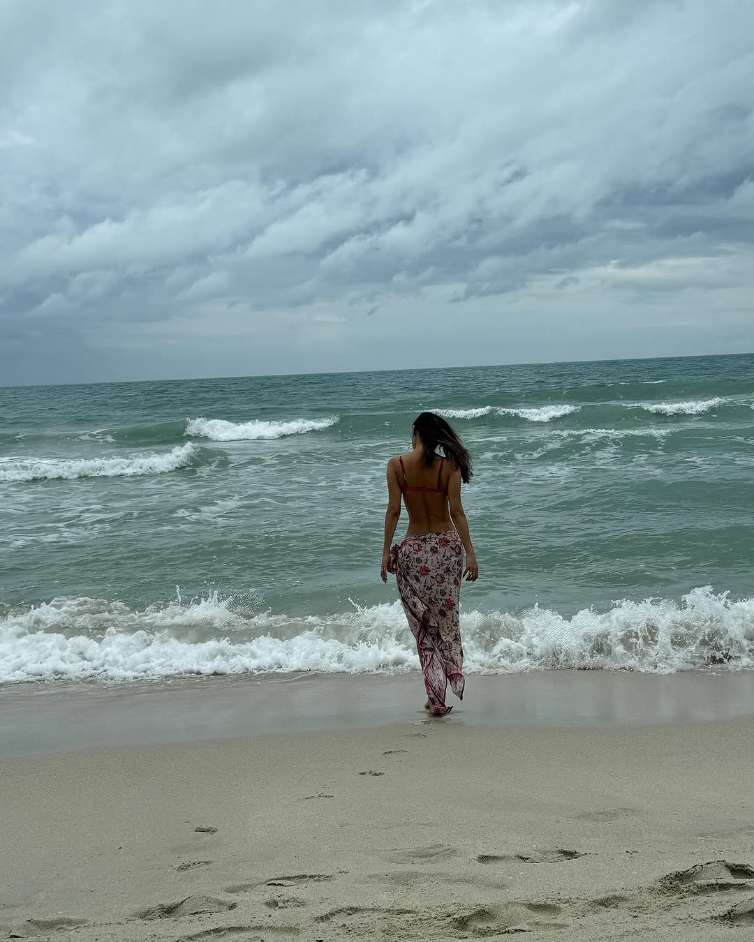 GkATa7jWwAAqIAa?format=jpg&name=large