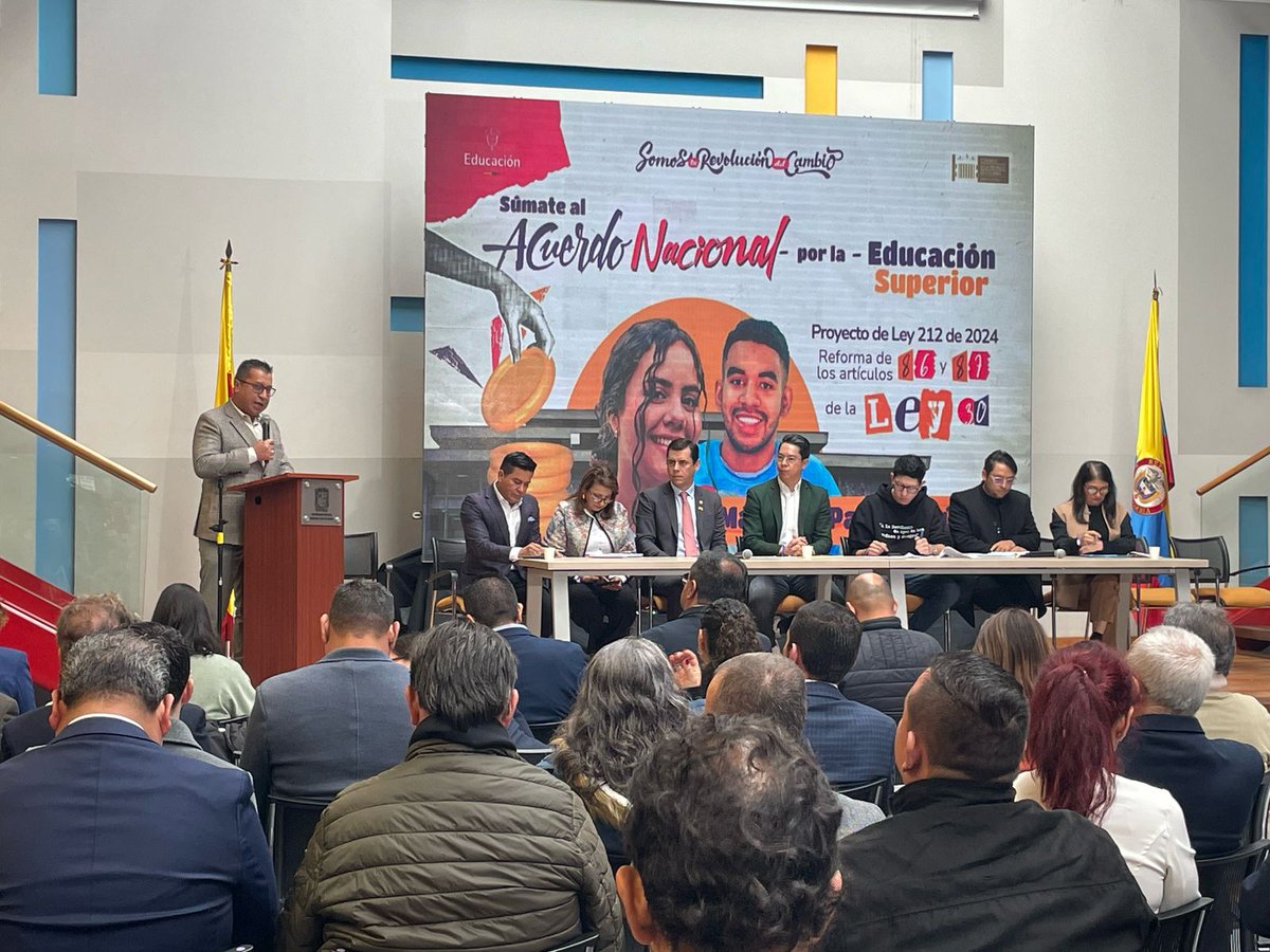 @SueColombiaoficial (@suecol_oficial) on Twitter photo En la Audiencia Pública #MásPlataParaLaUPública, el presidente del <a href="/SUECol_oficial/">@SueColombiaoficial</a> destaca: "Es un paso importante para la educación superior. Queremos una reforma integral que piense en los cambios que Colombia necesita." <a href="/Mineducacion/">MinEducación</a> <a href="/udistrital/">UniversidadDistrital</a> En la Audiencia Pública #MásPlataParaLaUPública, el presidente del <a href="/SUECol_oficial/">@SueColombiaoficial</a> destaca: "Es un paso importante para la educación superior. Queremos una reforma integral que piense en los cambios que Colombia necesita." <a href="/Mineducacion/">MinEducación</a> <a href="/udistrital/">UniversidadDistrital</a>