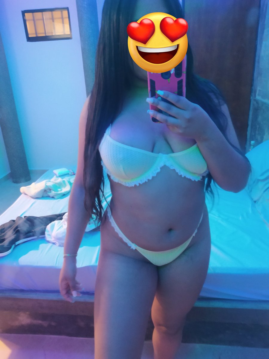 Feliz Lunes❤️ &amp; Que Mejor Manera De Iniciar Esta Semana Deleitandote Con Este Linda Morenaza 😈 
Inf al dm o 04241520385 estaré activa hasta el Jueves Recuerde Que Viajaré 
🏨plaza Venezuela 
🏨El Rosal 
🏨el paraíso 
🏨la yaguara 
🏨la candelaria