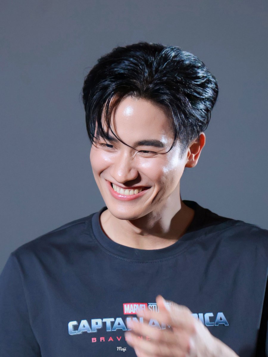 momiji_mig's tweet photo. อิอิอิอิอิอิอิอิอิอิอิ

CAPTAIN TAYTAWAN
#SFxTayNanonNeng
#SFxCaptainAmerica
#Tawan_V https://t.co/XddgKuNd4T