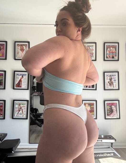 Watch Maddy O'Reilly's leaked NSFW photo on TwXstars