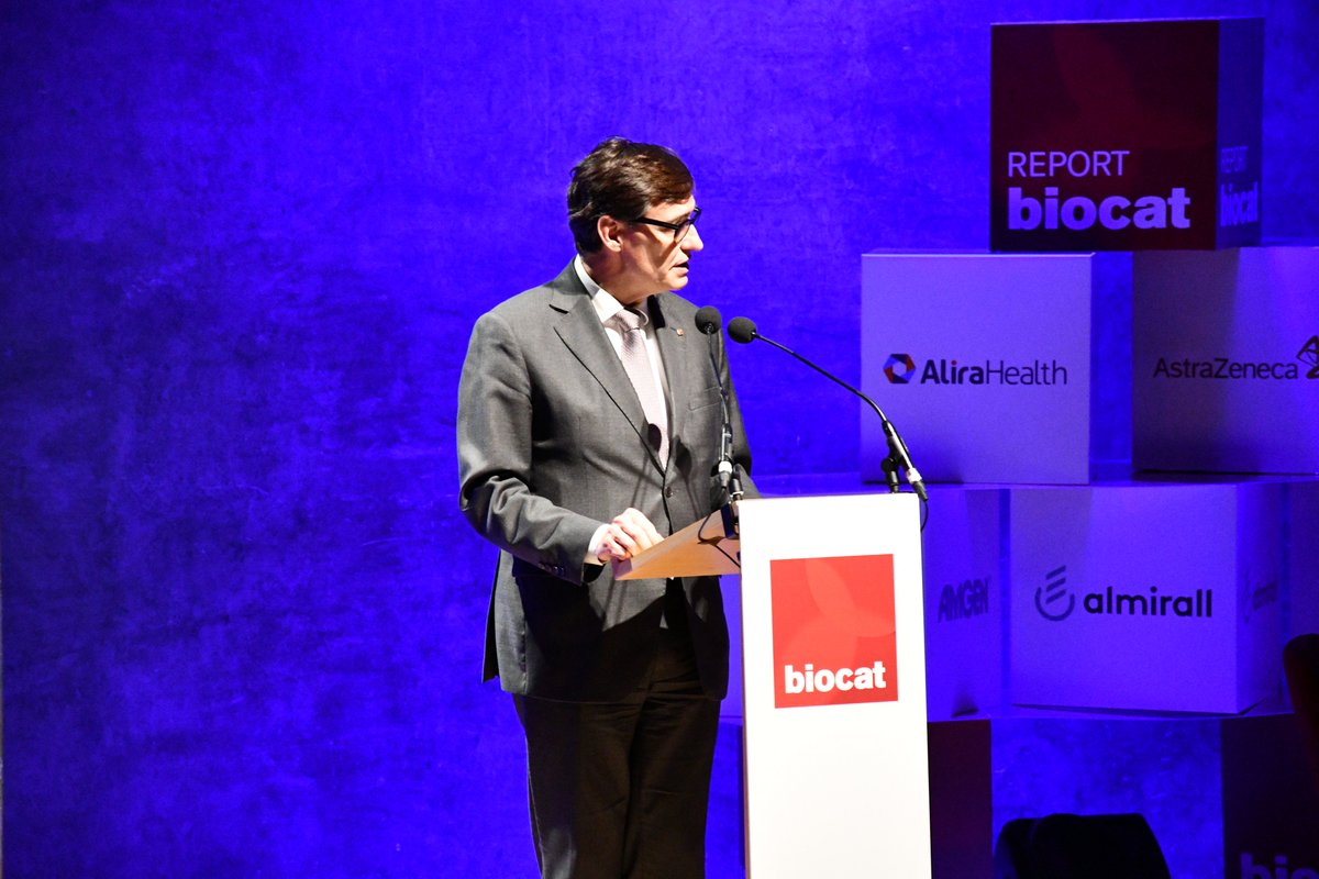 biocat_bioregio's tweet photo. El President de la Generalitat, Salvador Illa, clou la presentació de la 10a edició de l'#InformeBioRegio "jo us demano que poseu la BioRegió de Catalunya al servei de la raó, al servei de la ciutadania, al servei del bé comú i de l’interès general" https://t.co/hwd3fvKWMB