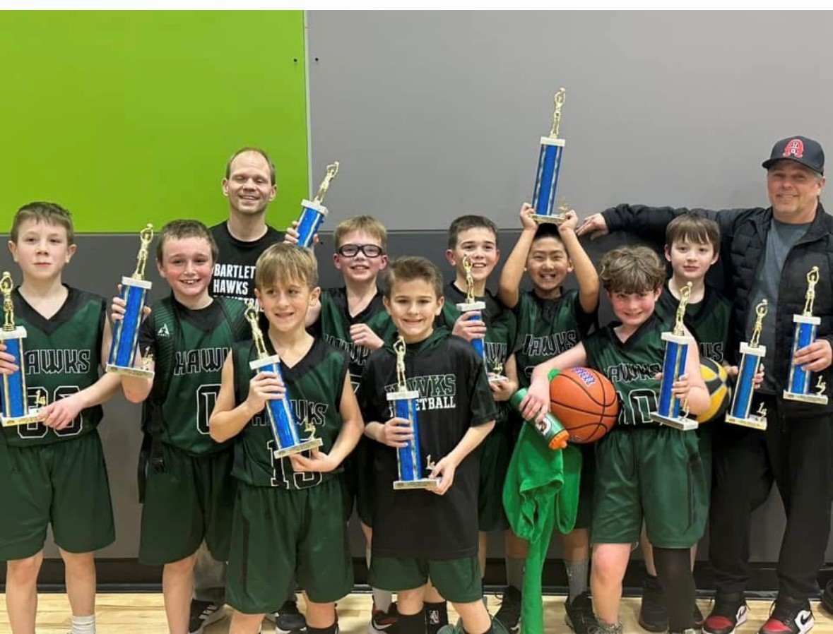 BartlettParks's tweet photo. Our 4th grade boys brought the energy to the court and left with some serious hardware!
Huge shoutout to the Hawks for their effort, teamwork and love of the game!
#wecreatefun #bartlettparks https://t.co/sCMDlXA4jq