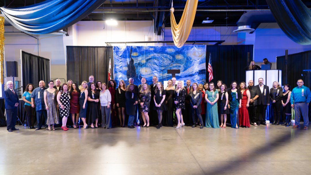 avmedicalcenter's tweet image. Congratulations to AVMC's #LandmarkHonorees! We recently celebrated team members who have dedicated 10+ years to #AVMC, including an incredible 50-year milestone! Thank you for your passion and for being an invaluable part of #TeamAVMC.
#JoinOurTeam: avmc.org/careers