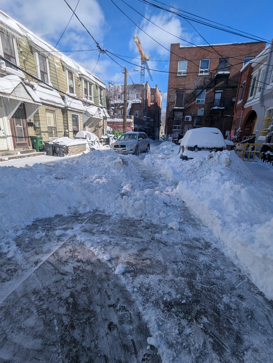 jrtbone's tweet image. Can @DianneSaxe get a plow to Glen Baillie Pl this year as fast as she got the unhoused displaced outside of St. Stephen in the Fields church? They write hundreds of parking tickets a year here but when the snow falls we clear our walkways and we get plowed and salted once!