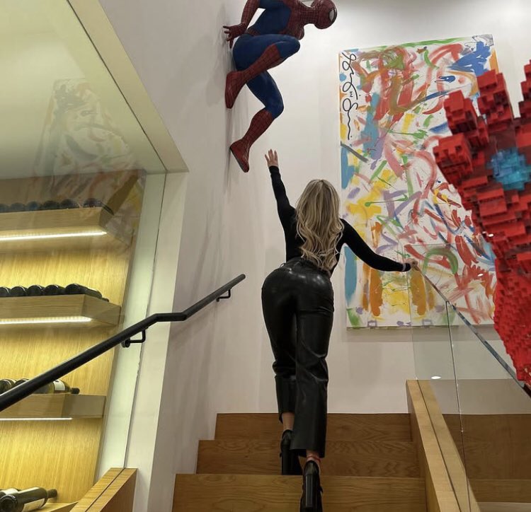 ChungSeungkyu's tweet image. Worth the swipe 😈