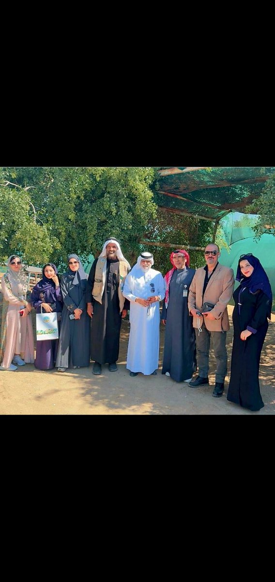 تشرفنا اليوم بزيارة مزرعة الاراك بعد أن تلقينا دعوة كريمة تتزامن مع زيارة وفد ممثل من قسم البيولوجية بكلية العلوم بجامعة جده والمشكل من أعضاء هيئة تدريس وطلبة دراسات عليا لبحث أوجه التعاون بقيادة أ.د. محمد باعشن والشكر موصول للأستاذ خضر على حسن الاستقبال وكرم الضيافة #السلام