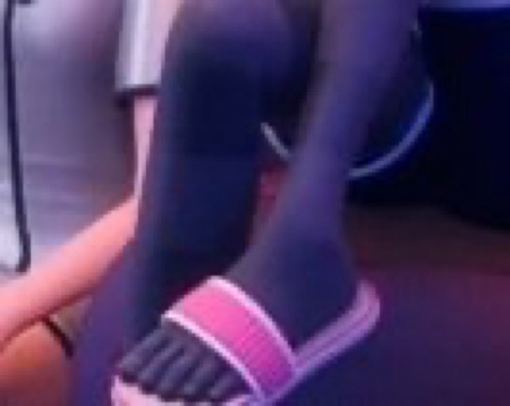 SimMiraculous's tweet image. ZOE WHAT IS GOING ON 😭😭

#miraculous #MiraculousLadybug #MLBS6Spoilers #mlb #mlbs6 #mlbs6news #mlbnews
#MiraculousLadybugnews