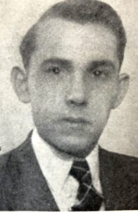 Op 17 februari 1945 werd verzetsman Peter Hendrik Tholen vermoord in Kamp Buchenwald, 21 jaar oud. Hij was lid van RIOS ’31 uit Pey.

Zijn naam staat op het KNVB-monument.

Meer op het Voetbalmonument staat op voetbalmonument.nl/de-oorlogsslac…