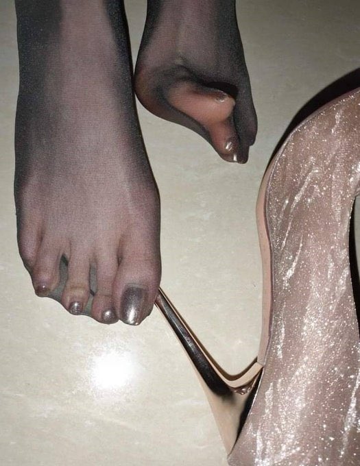 喜欢足交吗？有没有共同爱好